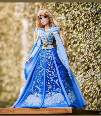 disney store limited edition aurora doll